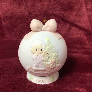 1993 Precious moments “Wishing You the Sweetest